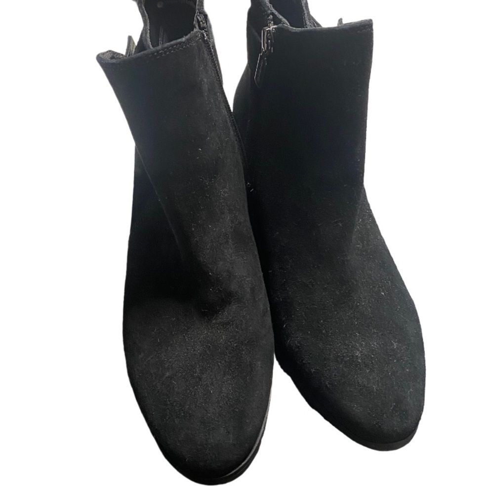 Like New Blondo Waterproof Suede Ankle Boots With Buckle Size 7m — image 5 of 5